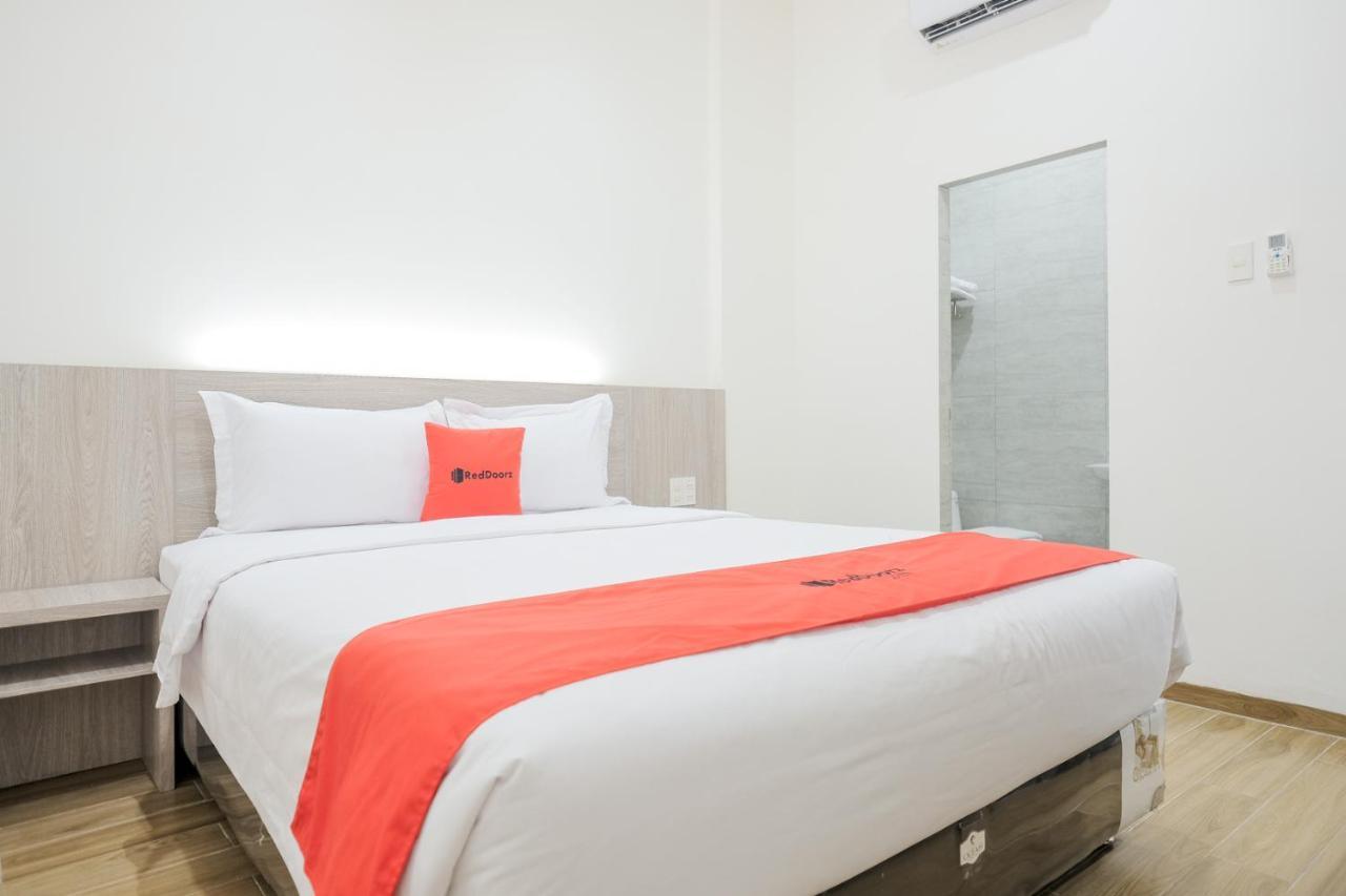 Reddoorz Plus @ Jalan Juanda Medan Esterno foto