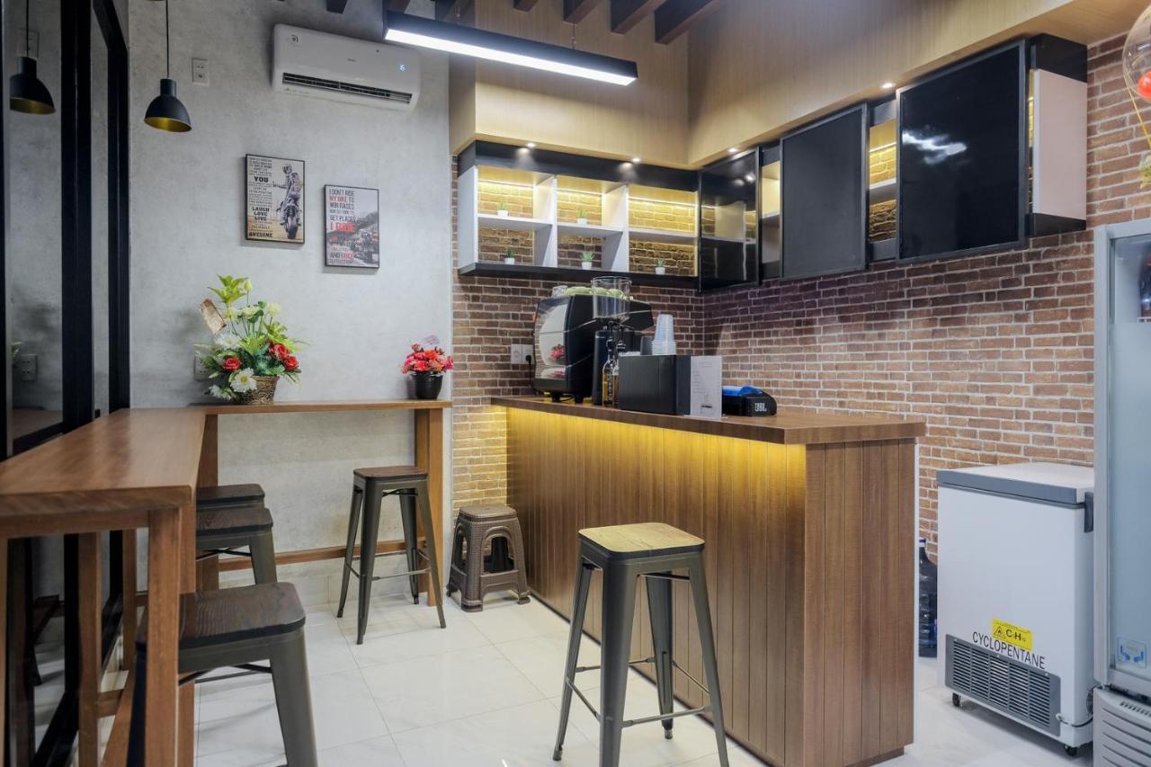 Reddoorz Plus @ Jalan Juanda Medan Esterno foto